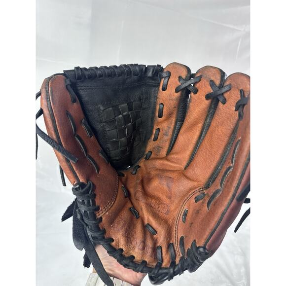 Wilson A350 MLB125 Right Hand Throw 12.5 Leather Baseball Glove RHT - Picture 8 of 12